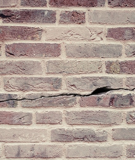 Horizontal Cracks In Brick Walls