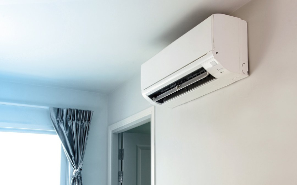 Space-saver Wall mounted AC Unit