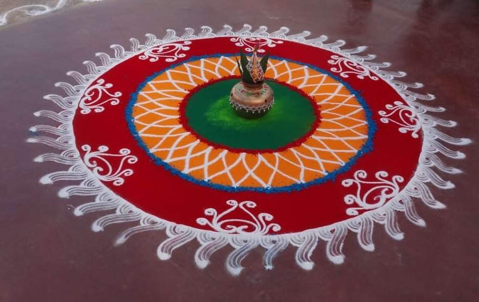 Rangoli-art-for-welcoming-guest-at-your-Entrance-231339