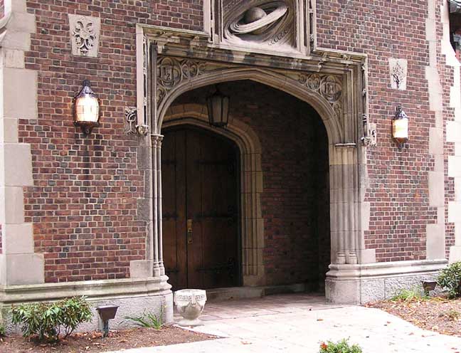 Four Centred Arch or Tudor Arch