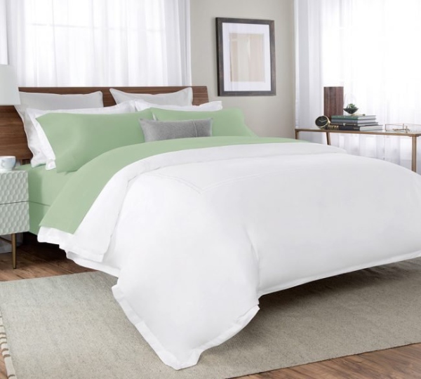 Bedroom-with-White-Percale-Weave-