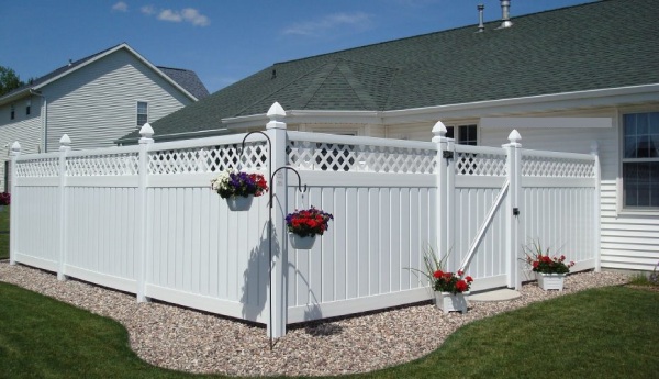 White Sturdy Privacy Fence for homes