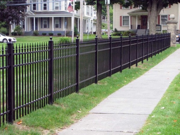 Types of Fences for Your Home - Stack Wall