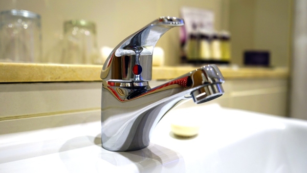 Clean Shining Faucet-Taps