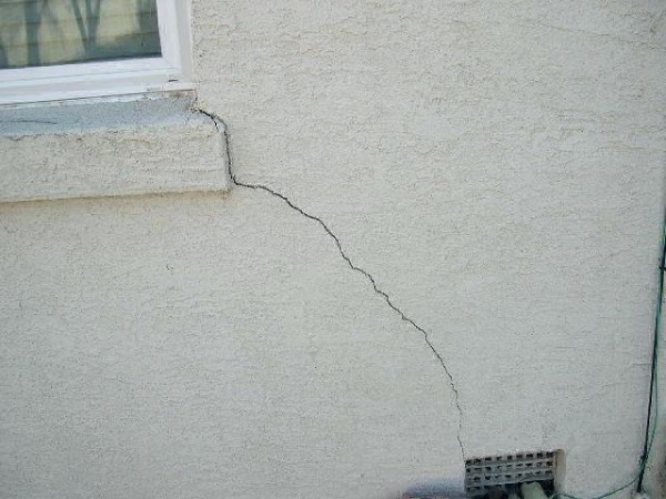 Cracks in Stucco Plaster