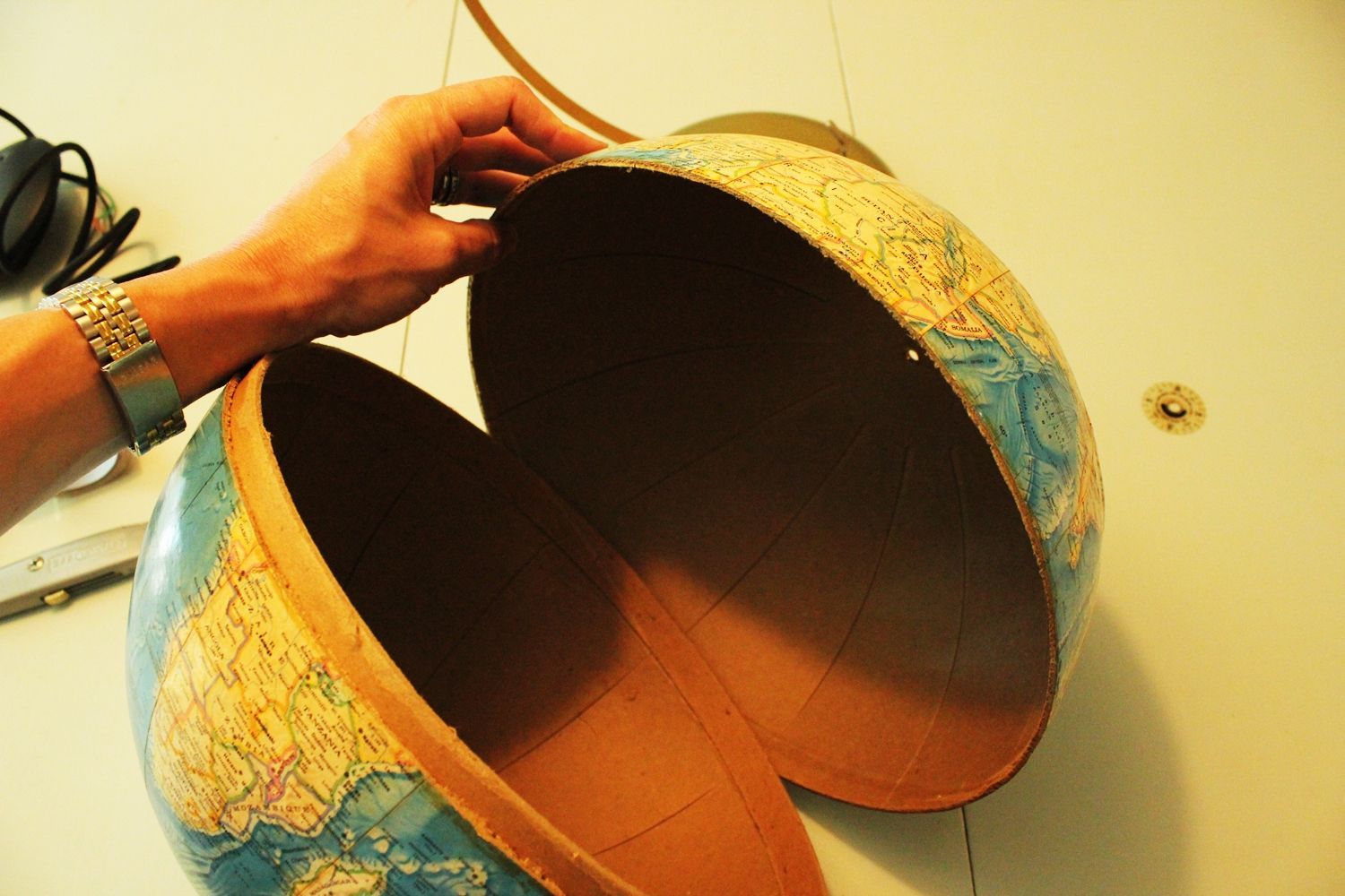 Cut a Globe from Equator