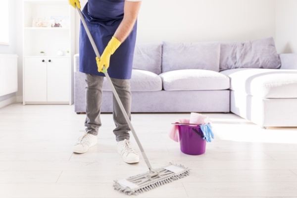 Cleaning of Floor to Prevent Pest
