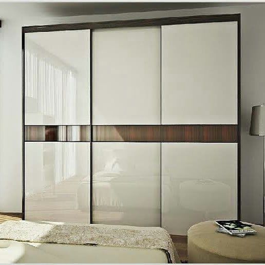 3 Door Sliding Lacquered Glass Wardrobe in White & Brown Horizontal Band