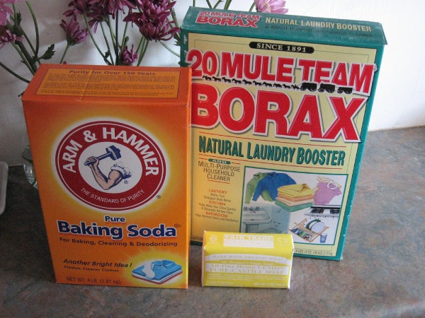 Use Mixer of Baking Soda and Borax Powder to Remove Coffee Stain