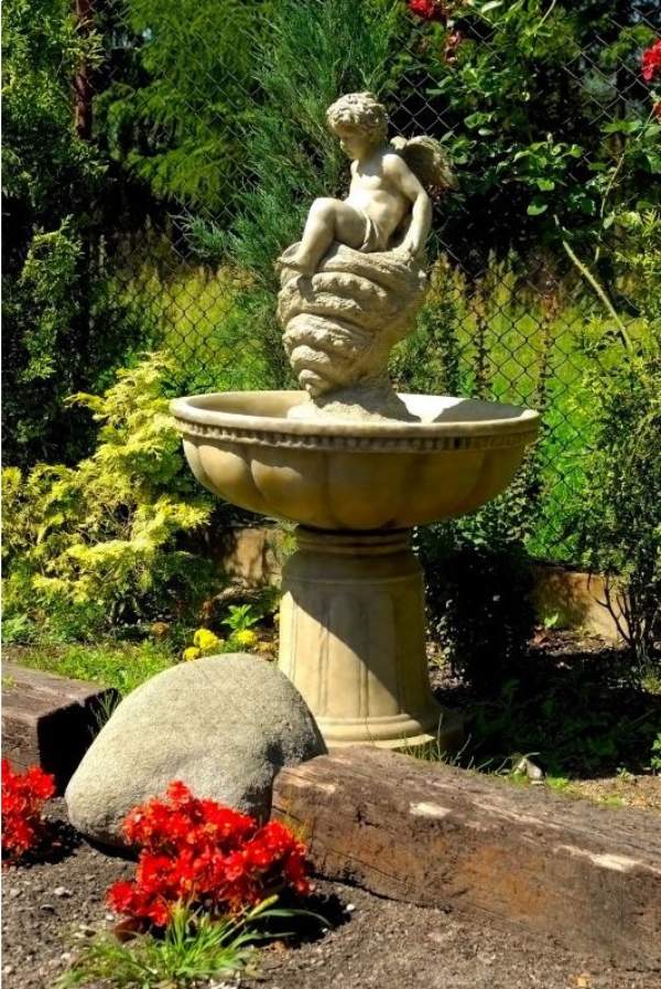Cupid Shaped Fountain as a Conversation Starter