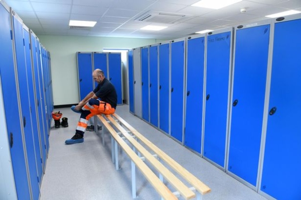 Facility of Changing Room and Lockers for Construction Workers on Site