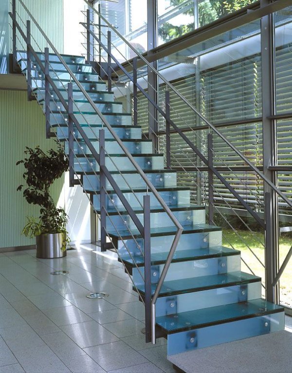 Metal stair with glass tread &riser