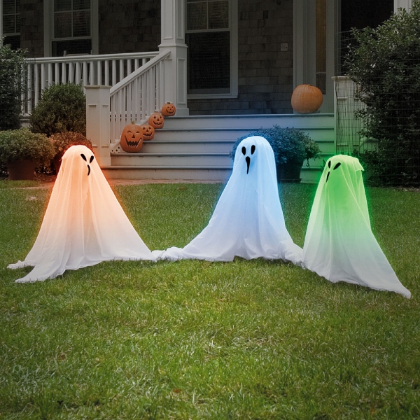 Dummy Ghosts in The Garden