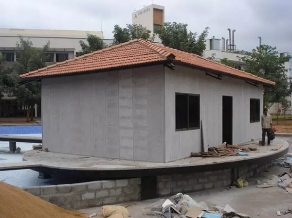 Home Made with Precast Concrete Element