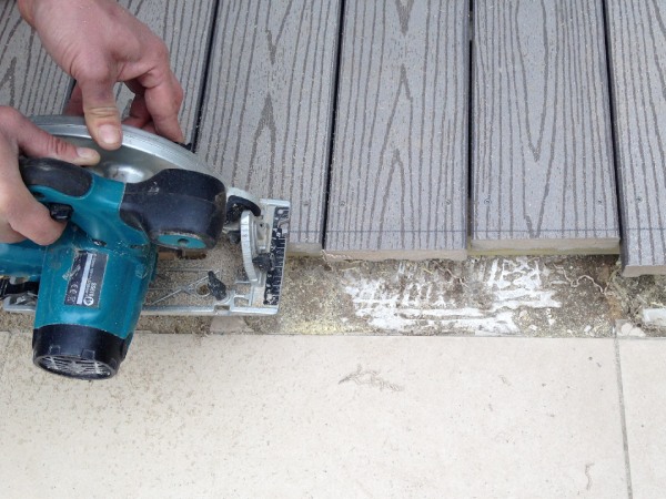 Remove Old Wood With Circular Saw