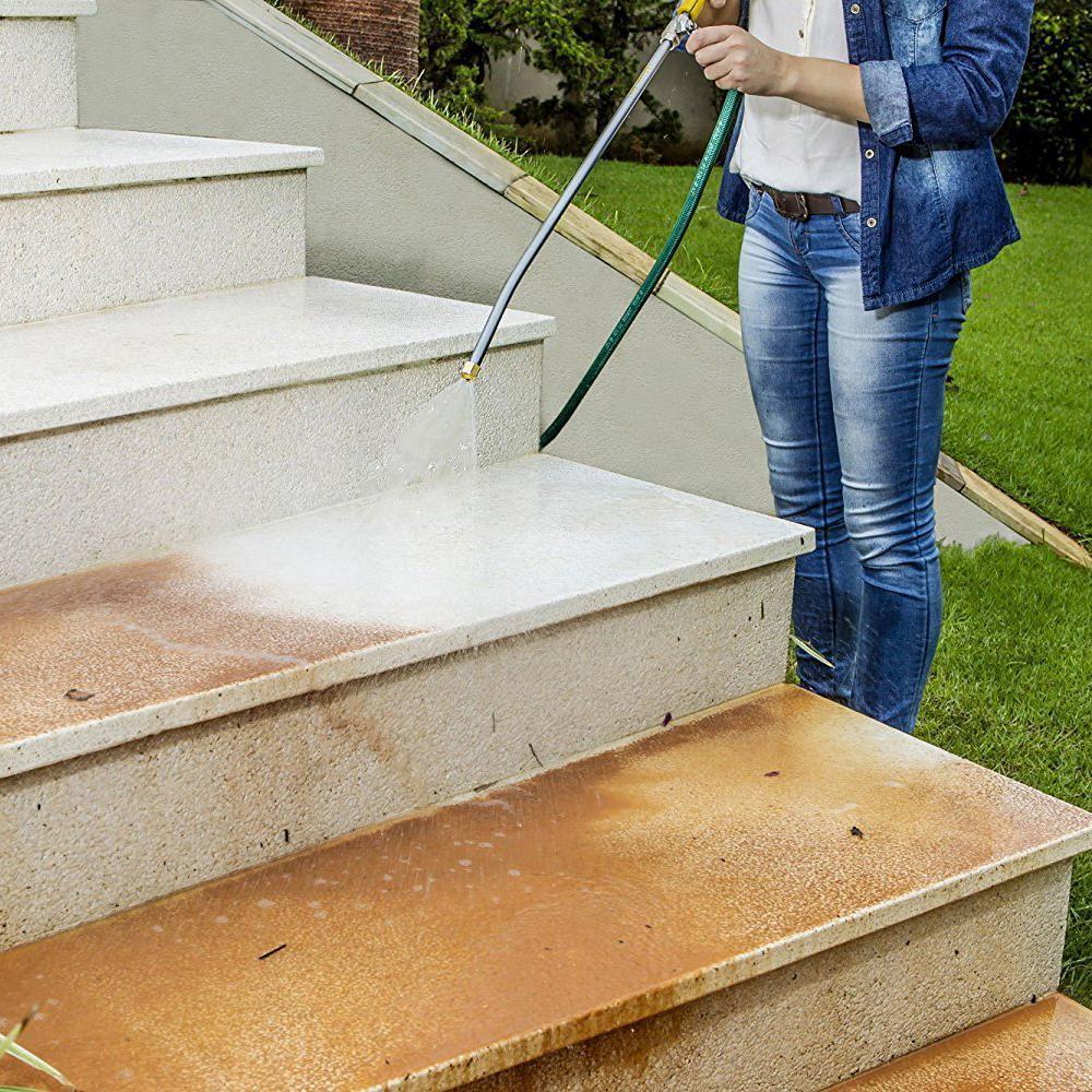 Pressure washer to clean homes