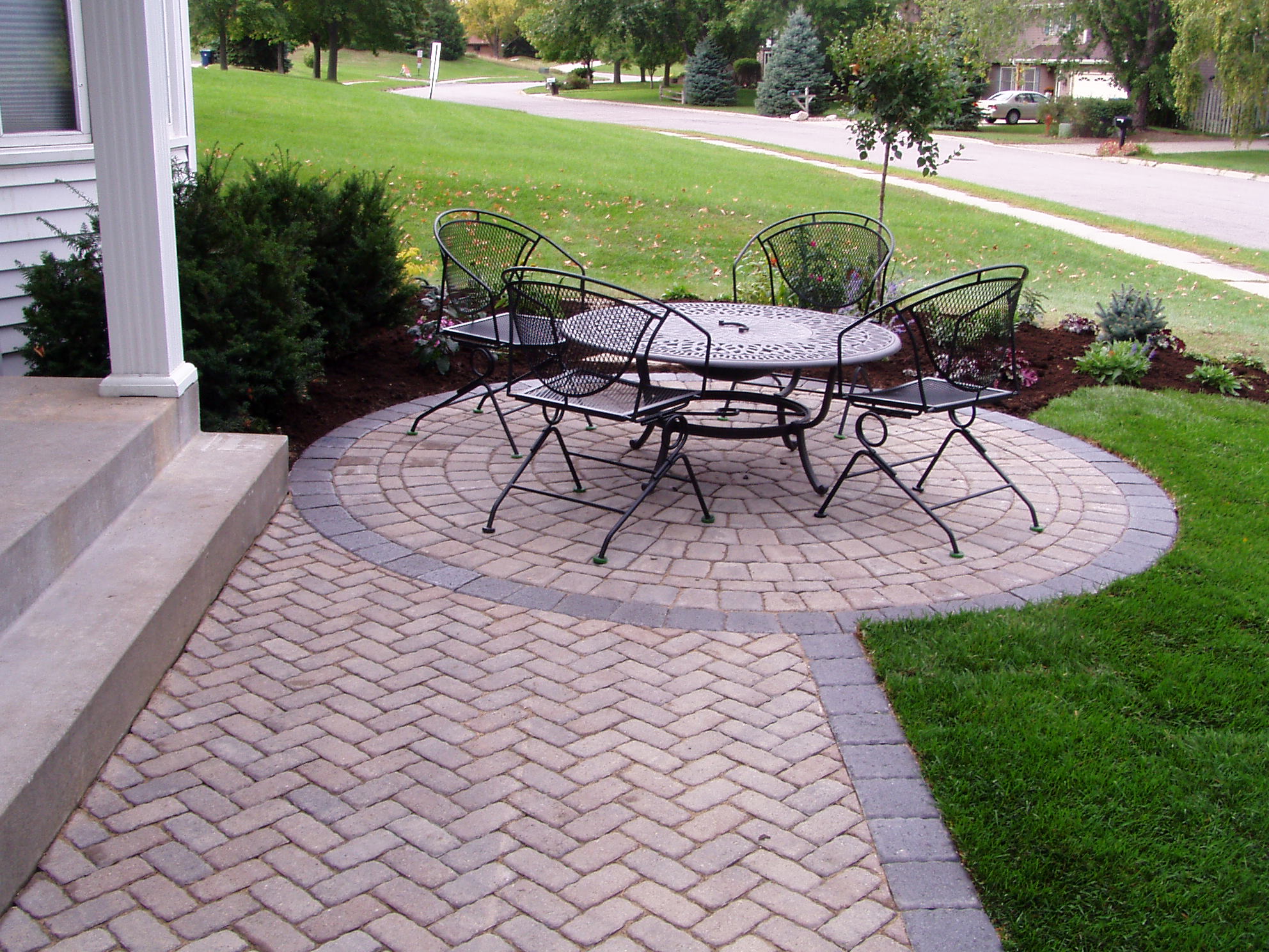 Outdoor House Patio With Block Paving