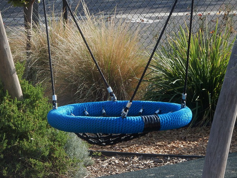 Round Webbed Swing with Ropes